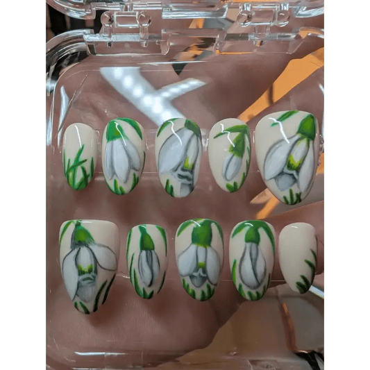 Custom Realistic Flower Nails | Luxury Reusable 10pc Nail Set | Personalizable Artificial Nails UK - Nikki Nailed it